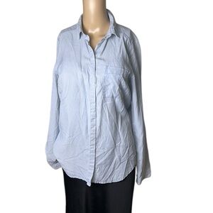 RW.& Co ,Lyocell 100% shirt,women med,hidden buttons,roll up sleeves,coastal